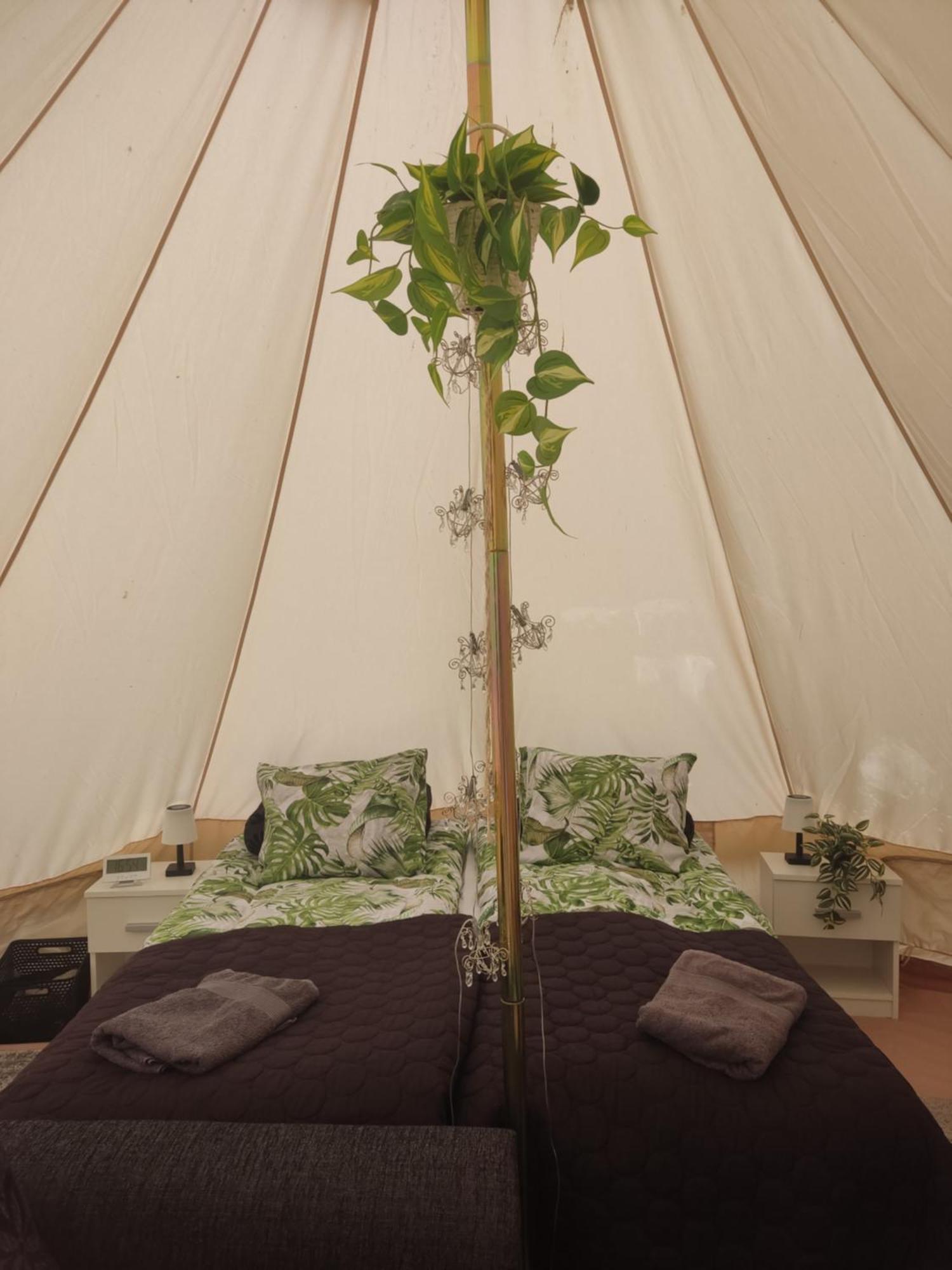 Koskentien Kotimajoitus & Luxury Glamping Lejlighed Jämsä Eksteriør billede